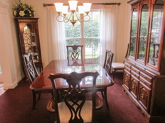 5th image of 761 Sandlewood Ln