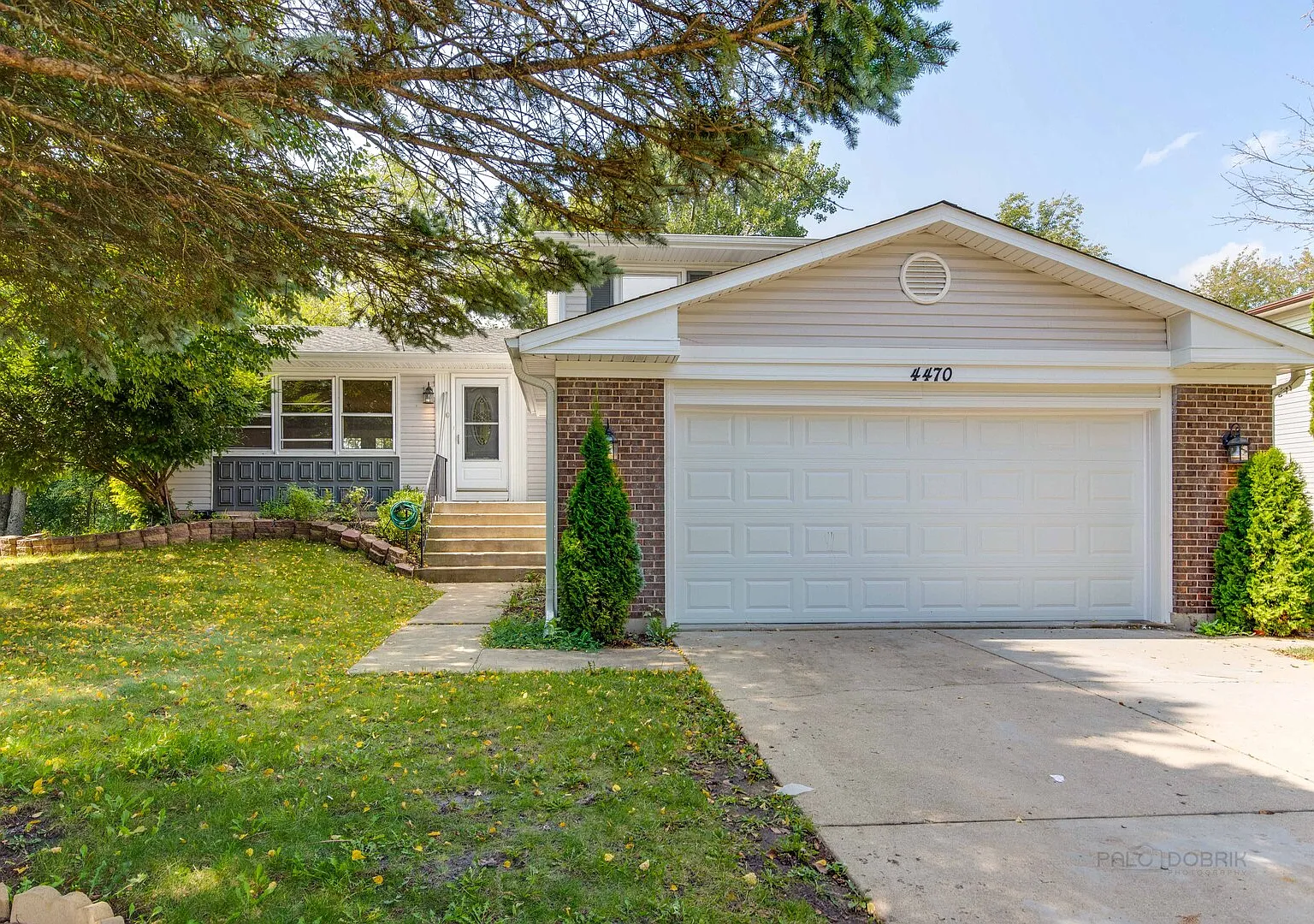 3 bed, 1983 sqft, $3,200 — Photo 4