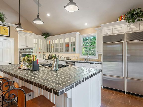 4th image of 317 Lakeview Dr