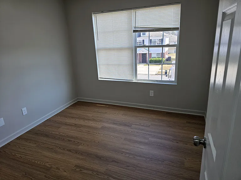625 Mill Stone Blf #B — Photo 18