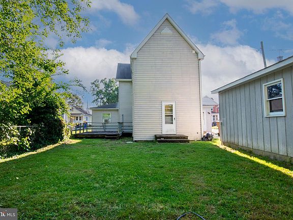 5th image of 519 N Washington St