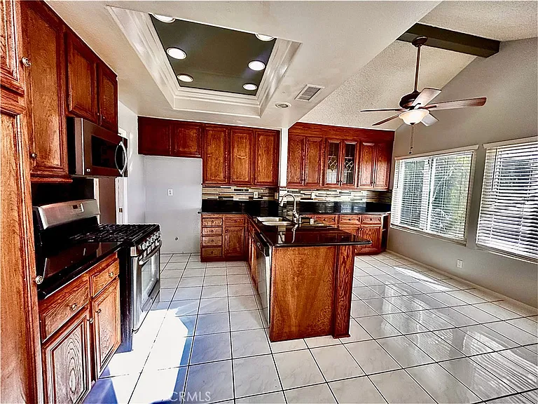 10 Bluff Point Cir — Photo 18