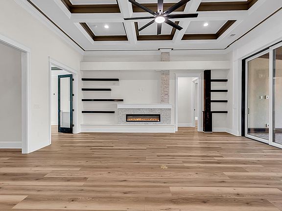 5th image of 1048 Johnston Dr.