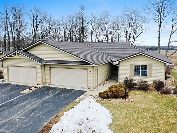 2nd image of 2280 Hidden Maples Pl