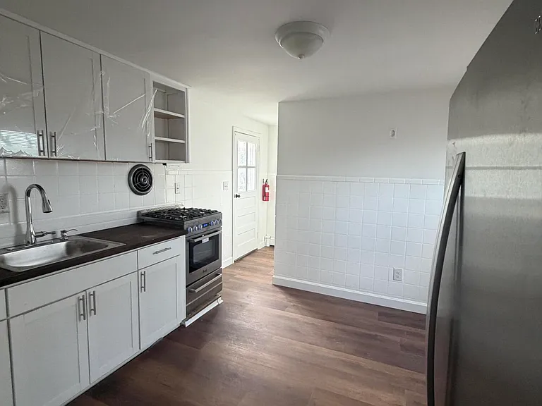 88 South St #2 — Photo 3