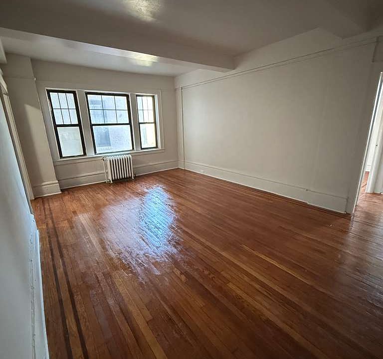 1st image of 23-25 N Harrison St #206