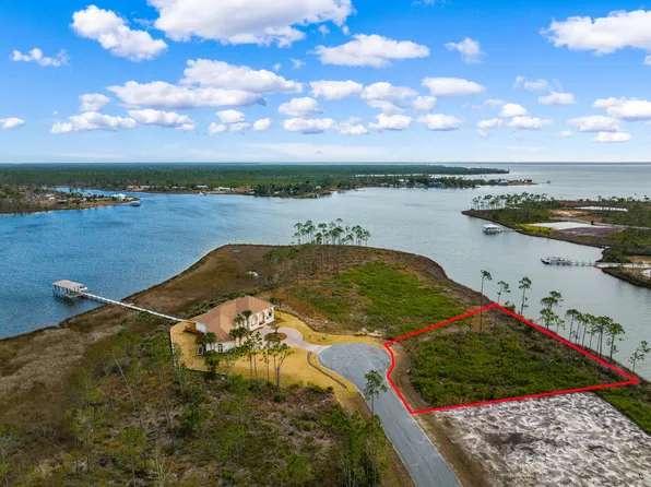 712 Island Ct, Panama City, FL 32404