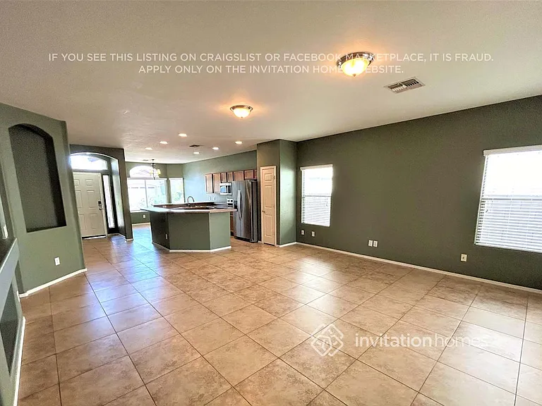 14611 W Acapulco Ln — Photo 3