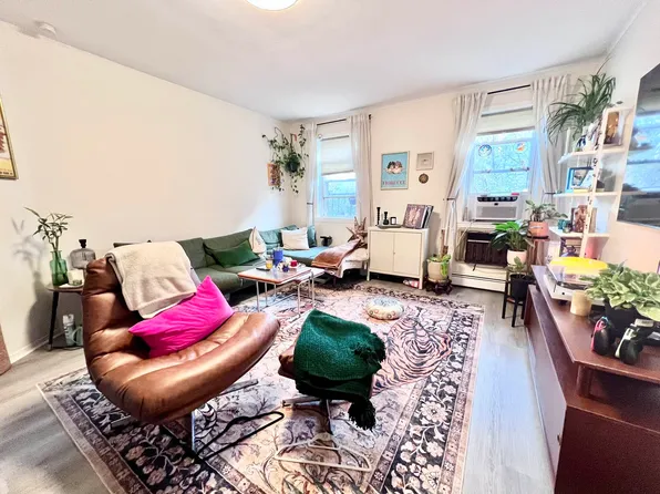 258 Devoe Street image 11 of 11