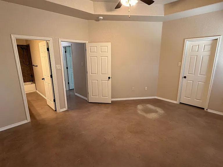 708 Saengerhalle Rd — Photo 14