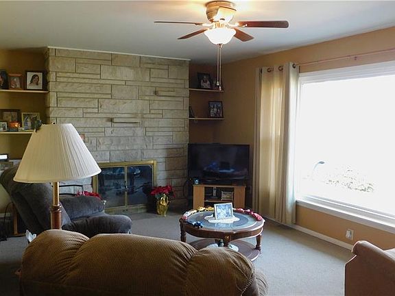 3rd image of 465 Beamsville Uc Rd