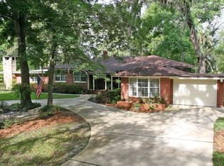 1738 Holly Oaks Lake Rd E, Jacksonville, FL 32225