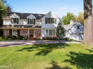 2112 Tomahawk Rd, Mission Hills, KS 66208