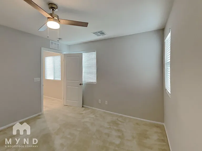 6646 Evander St — Photo 11