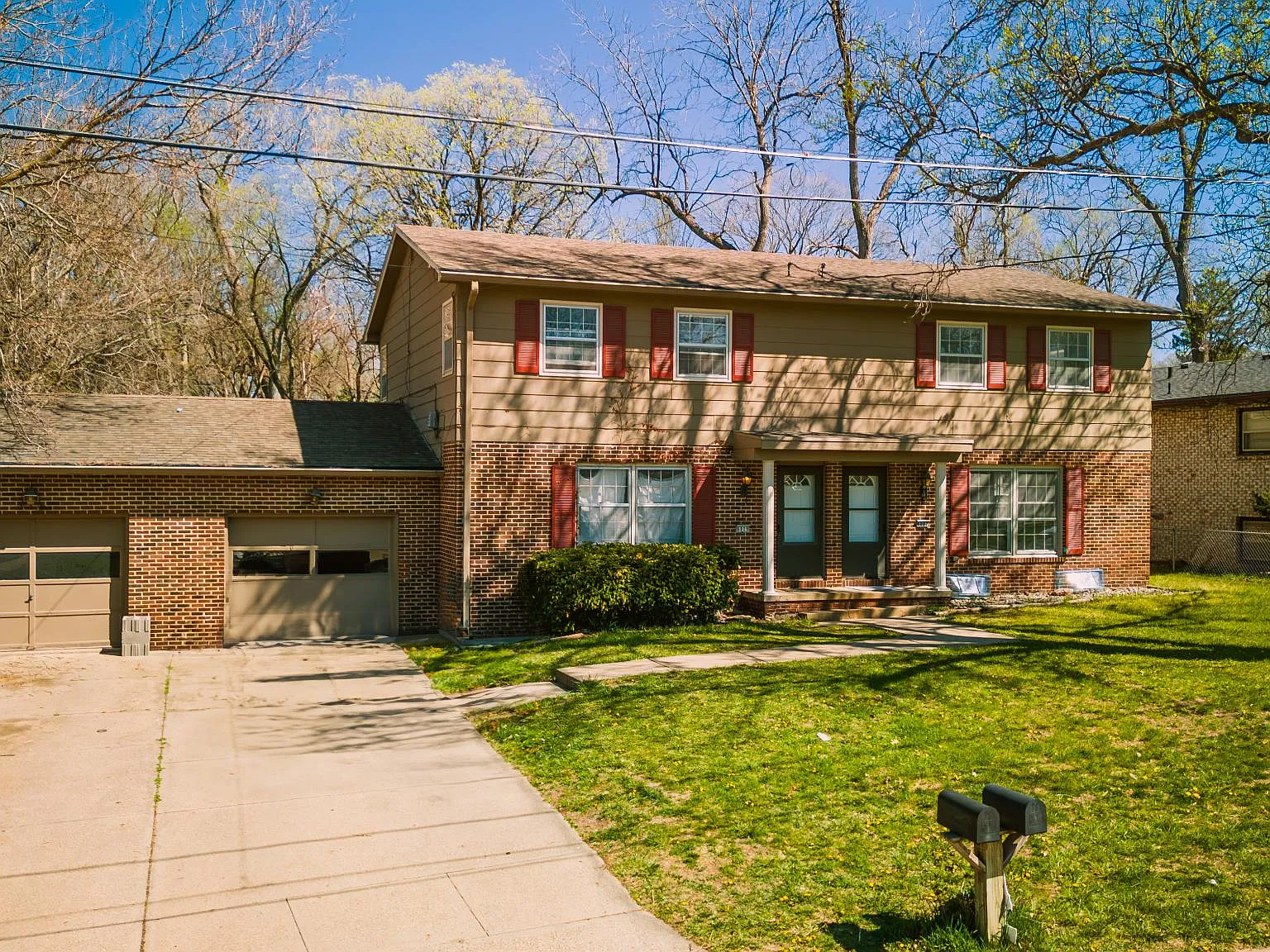 3 bed, 1380 sqft, $1,750 — Photo 1
