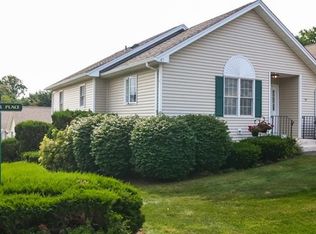 90 Long Hill Pl, Trumbull, CT 06611