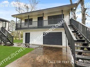 105 W Linney St #4, Dayton, TX 77535