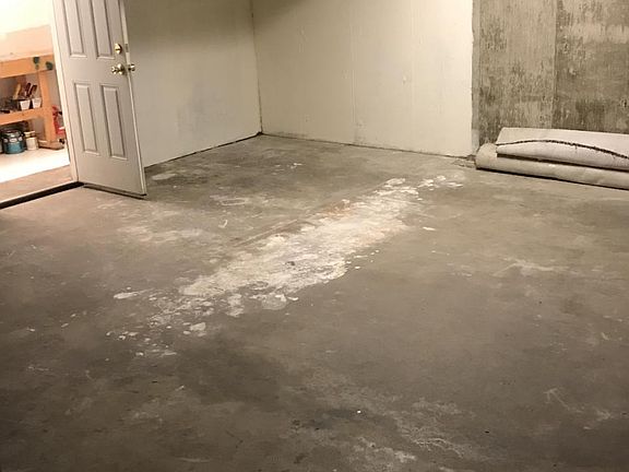 Oversized 2-car garage with workshop room