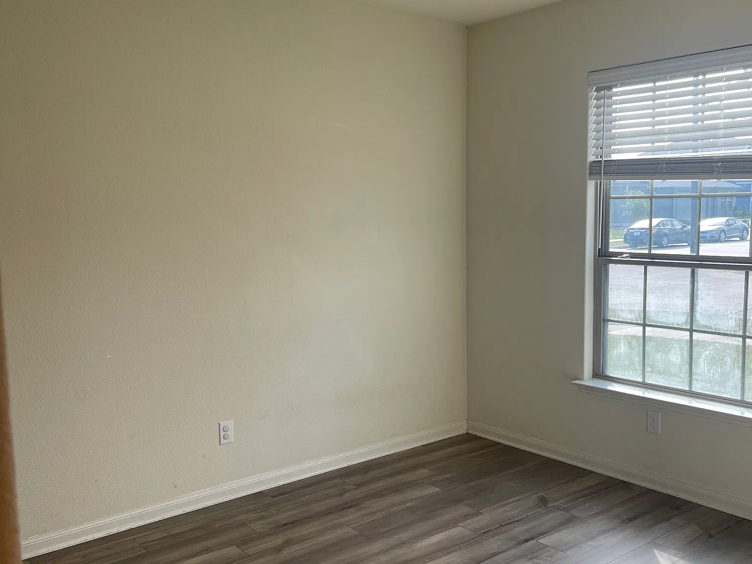 3 bed, 1556 sqft, $1,995 — Photo 3