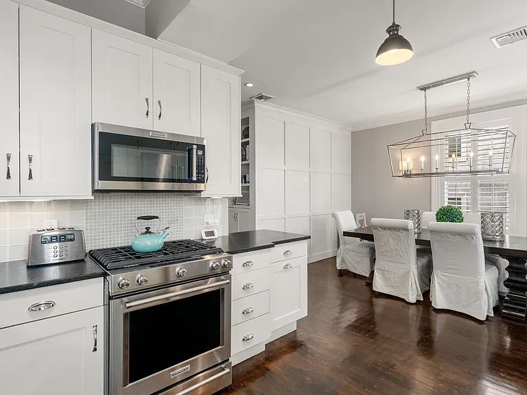 901 E Broadway #2 — Photo 12