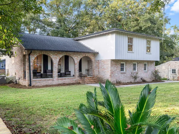 1036 Yeamans Hall Rd, Hanahan, SC 29410