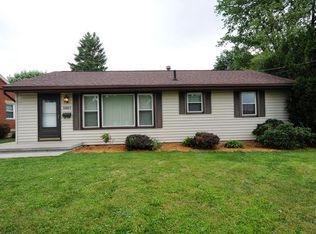 1307 Valley Dr NW, North Canton, OH