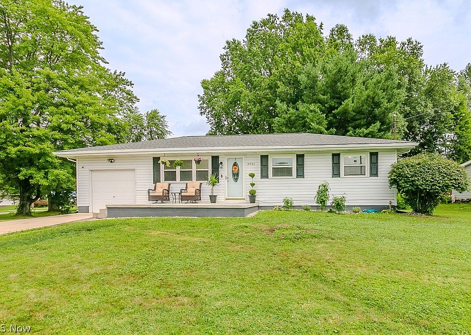 1st image of 3931 Adrian Dr SE