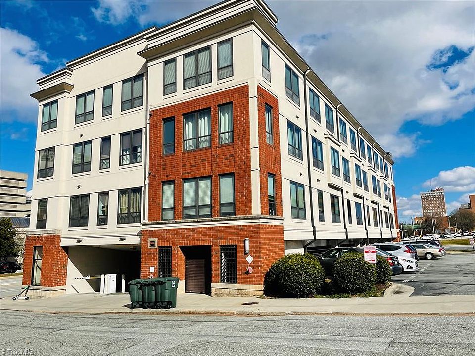 1st image of 411 W Washington St Ste 203