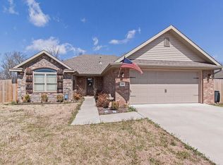 880 Carroll Dr, Prairie Grove, AR 72753