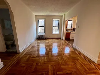 2105 Wallace Avenue, #67