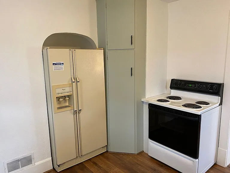 410 N Maple Ave — Photo 29