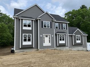 2 Passaconaway Dr, Billerica, MA 01821