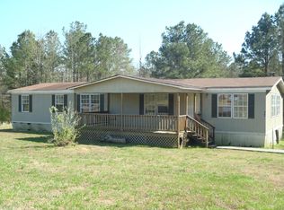 204 Town Creek Dr NE, Calhoun, GA 30701
