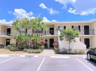 7041 W Country Club Dr N APT 218, Sarasota, FL 34243