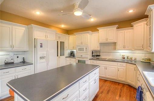 4th image of 9843 N Montclair Ave
