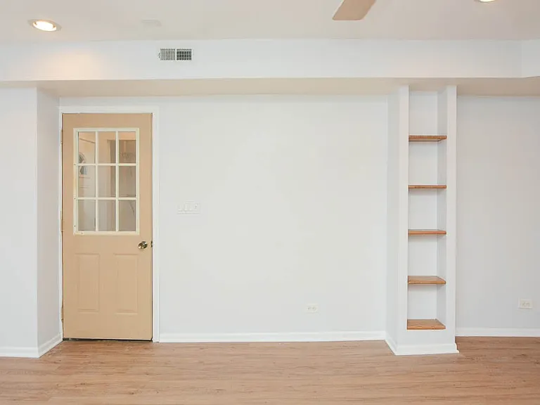 2347 W 24th Pl #FG — Photo 9