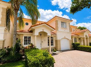 Bella Colina, Hialeah, FL 33015