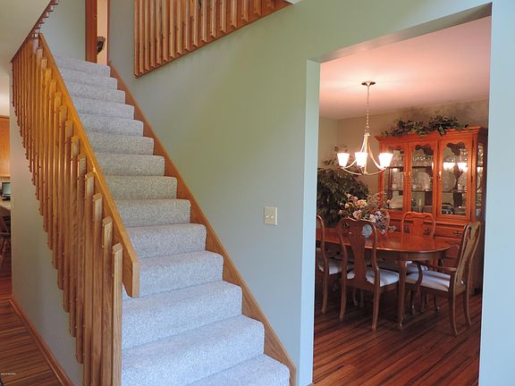 4th image of 3265 N Riverwood Dr