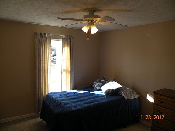 3rd image of 3513 N Riveroaks Dr