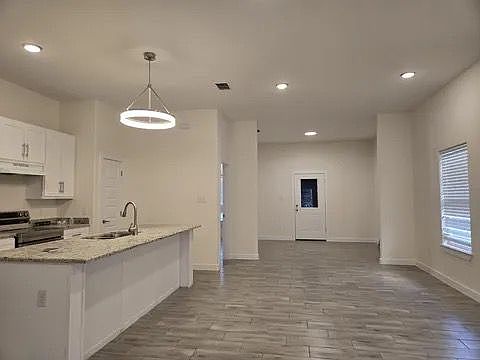 2nd image of 1610 Cordova Dr #1