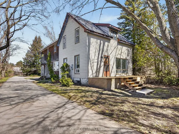261 Portage Rd, Kawartha Lakes, ON K0M 2T0