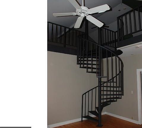5th image of 2321 Humboldt Ave S