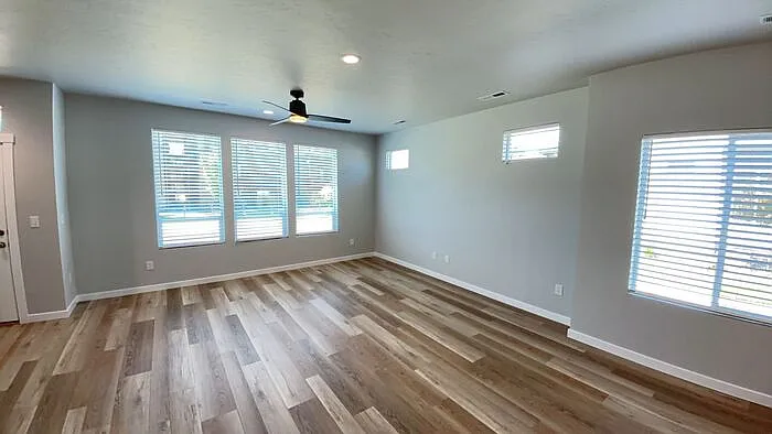 6125 N Tarako Ave — Photo 8