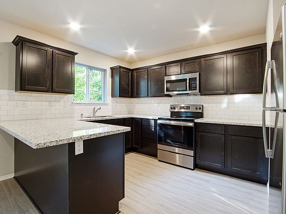 4th image of 17804 79th Avenue Ct E