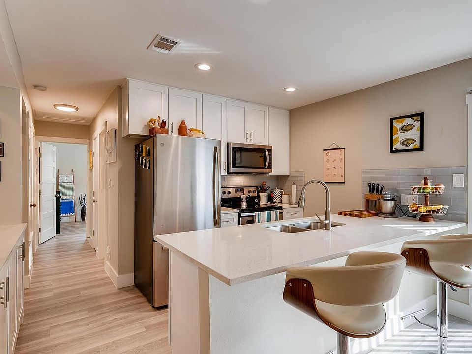 1st image of 2710 Parker Ln #1
