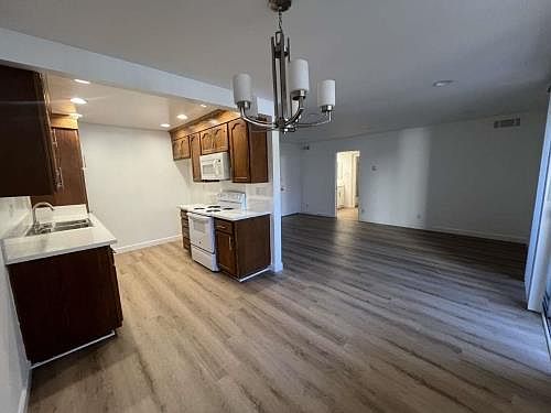 3rd image of 22036 Collins St #105