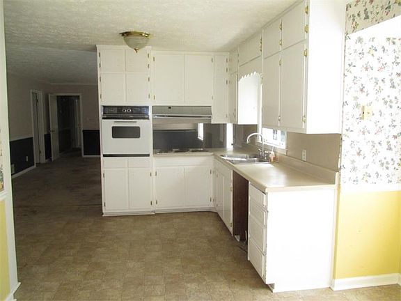 5th image of 3143 Skyland Dr