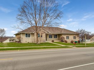 633 Riders Club Rd, Onalaska, WI 54650