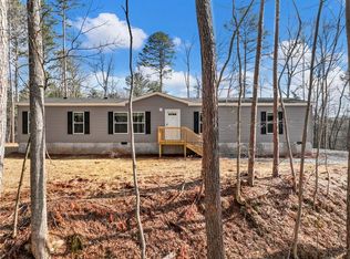 7668 Pea Ridge Rd, Lula, GA 30554