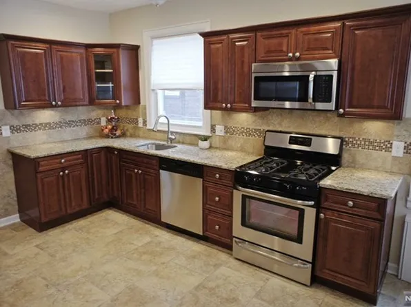 23-25 Wyndmoor Ave, Newark, NJ 07112